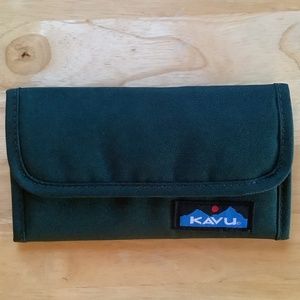 Kavu Evergreen Mondo Spender Wallet EUC